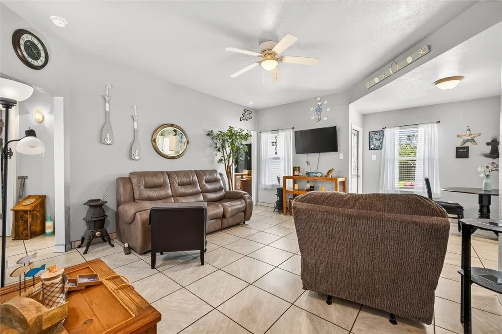 2573 Alana Lane Ingleside, TX 78362