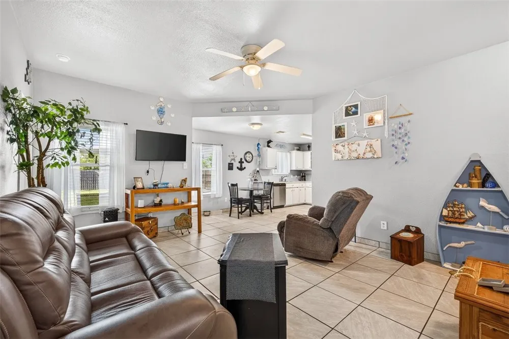2573 Alana Lane Ingleside, TX 78362