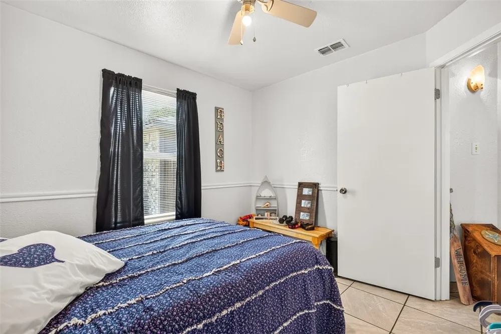 2573 Alana Lane Ingleside, TX 78362