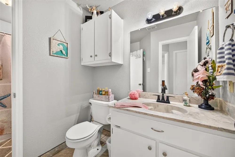 2573 Alana Lane Ingleside, TX 78362