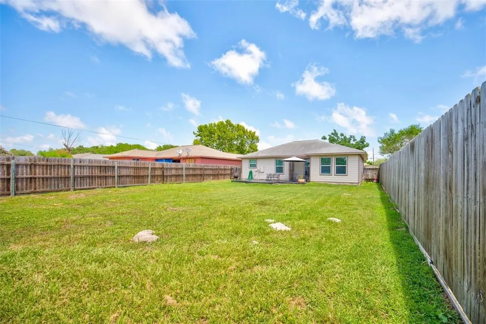 2573 Alana Lane Ingleside, TX 78362