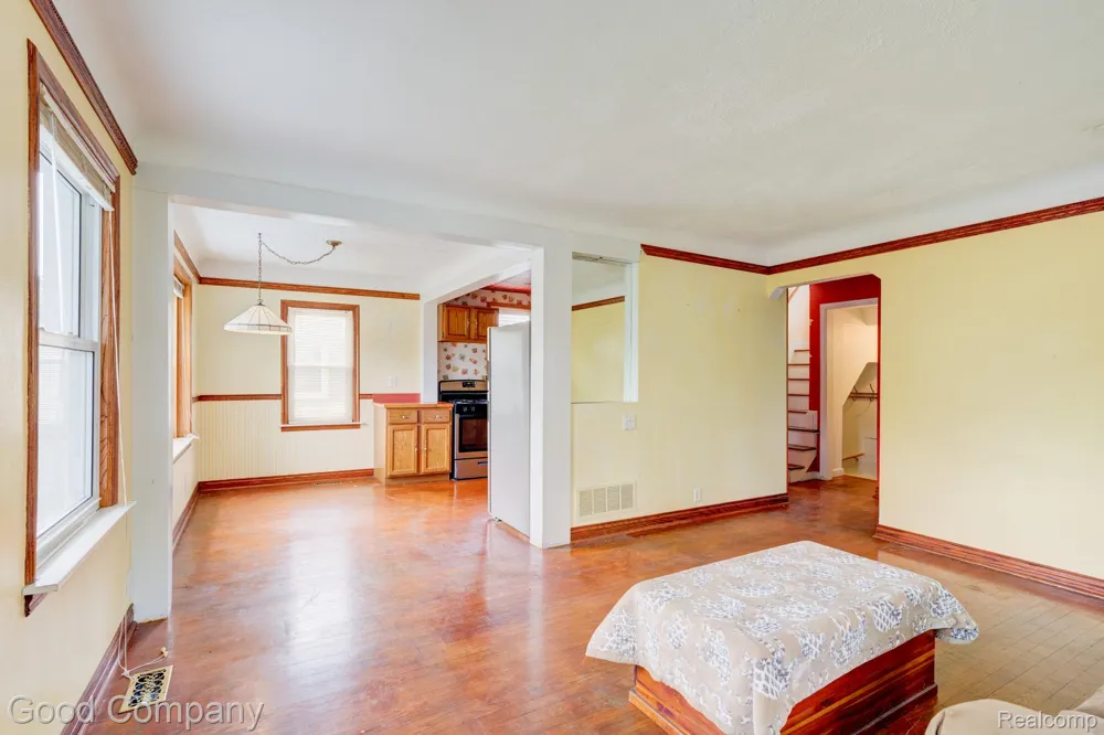 1355 Harvard Road Berkley City, MI 48072