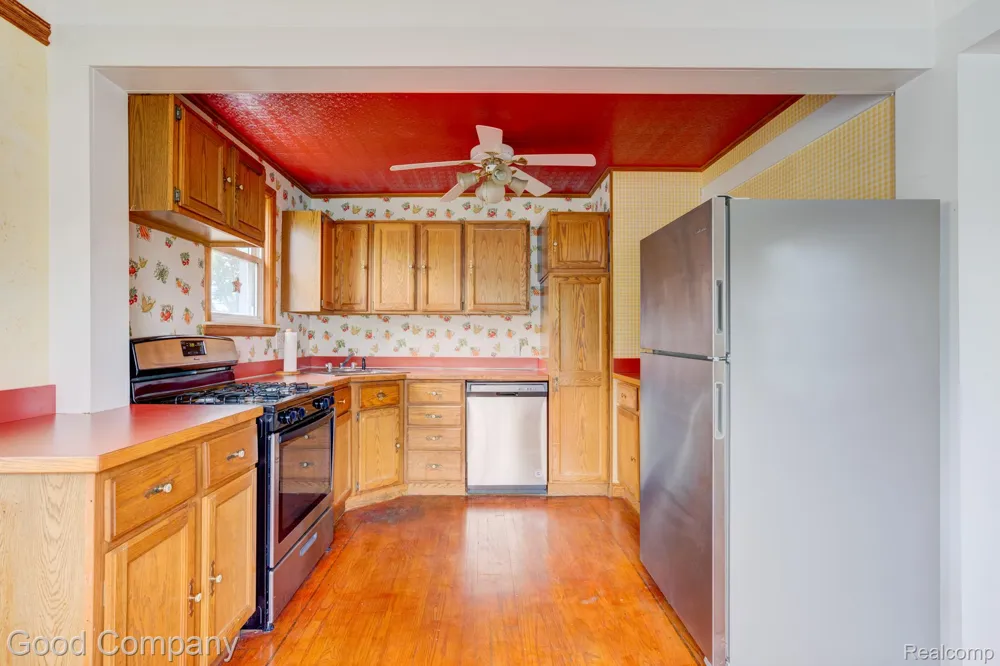 1355 Harvard Road Berkley City, MI 48072