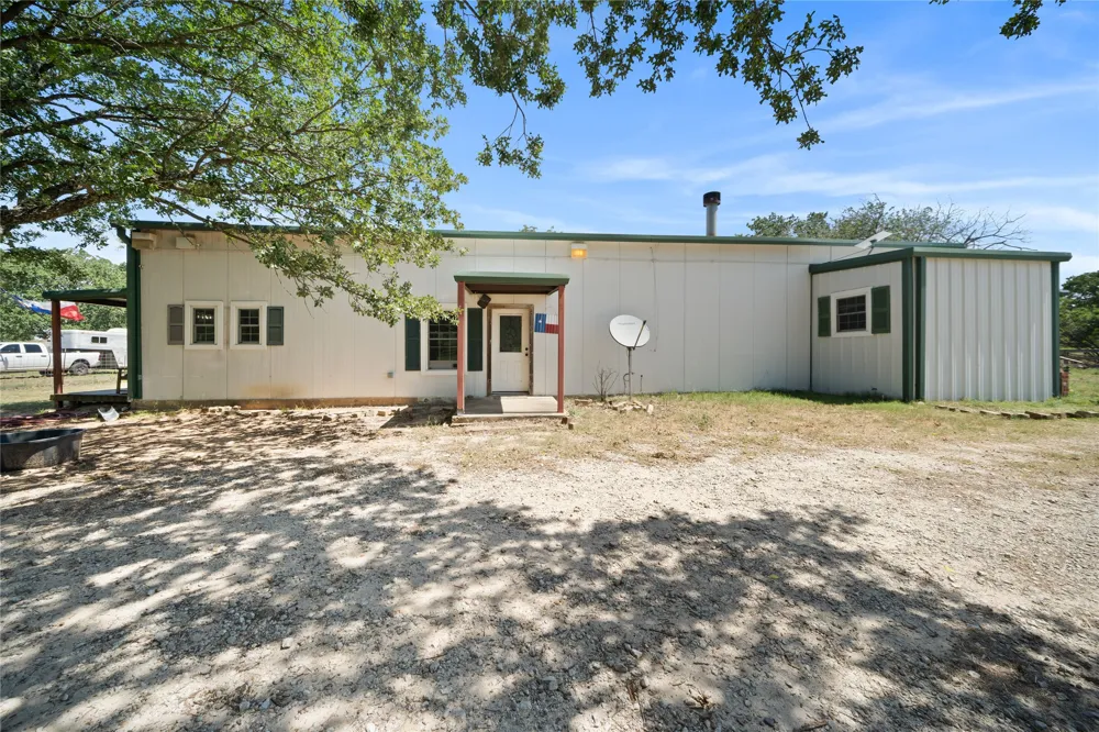 14643 County Road 4060 Scurry, TX 75158