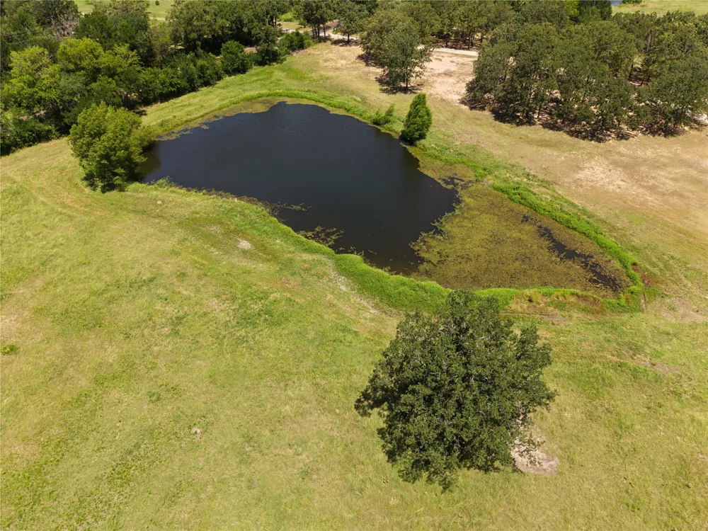 14643 County Road 4060 Scurry, TX 75158