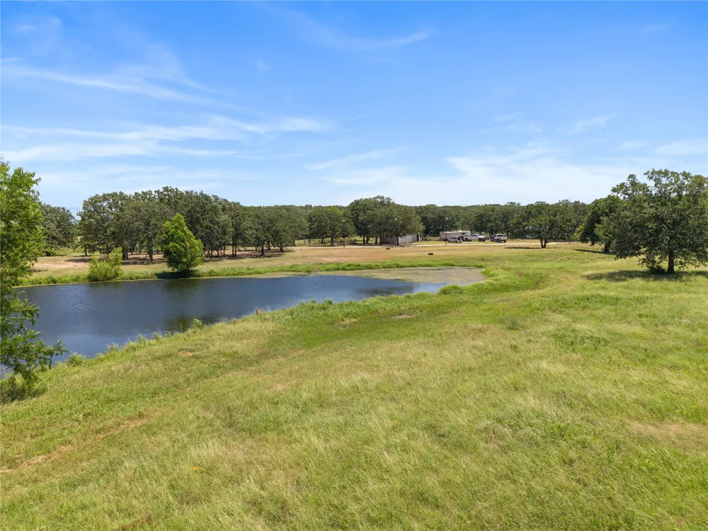 14643 County Road 4060 Scurry, TX 75158
