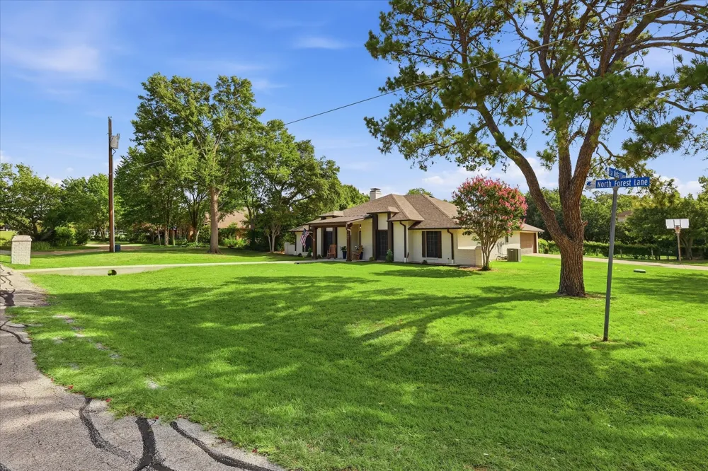 205 FOREST LANE Double Oak, TX 75077