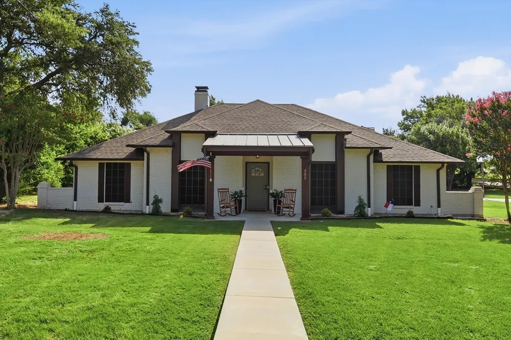205 FOREST LANE Double Oak, TX 75077