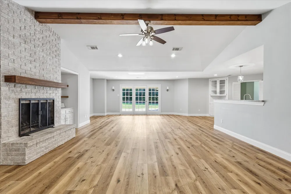 205 FOREST LANE Double Oak, TX 75077