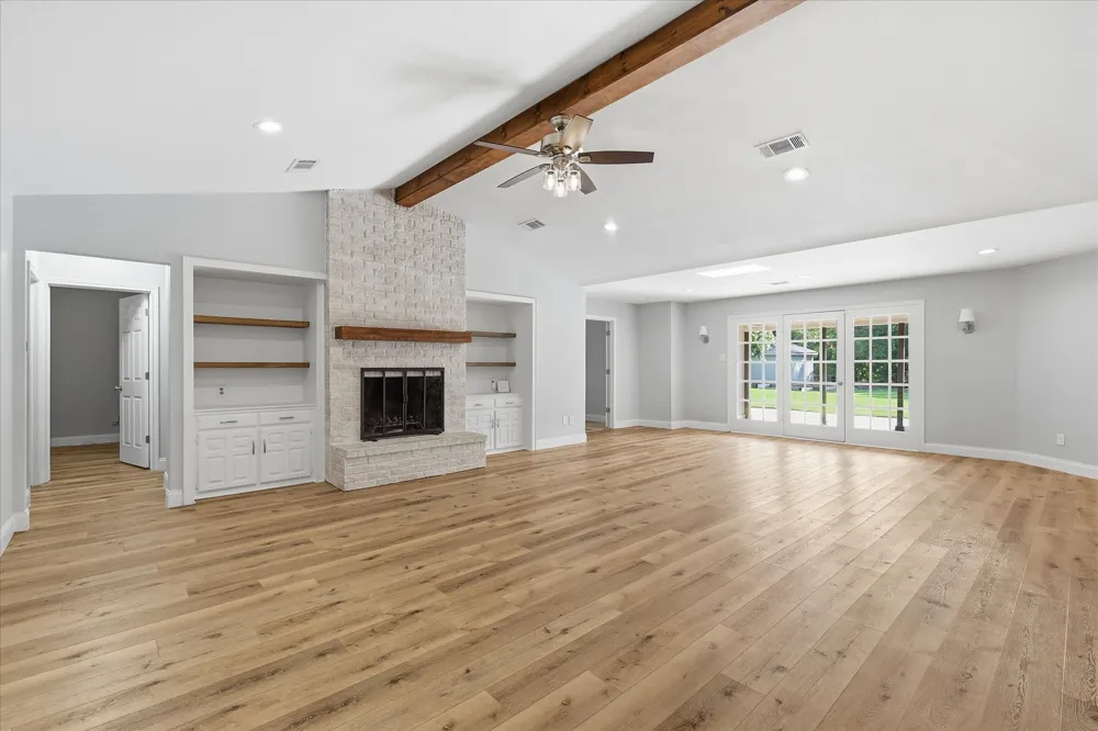 205 FOREST LANE Double Oak, TX 75077