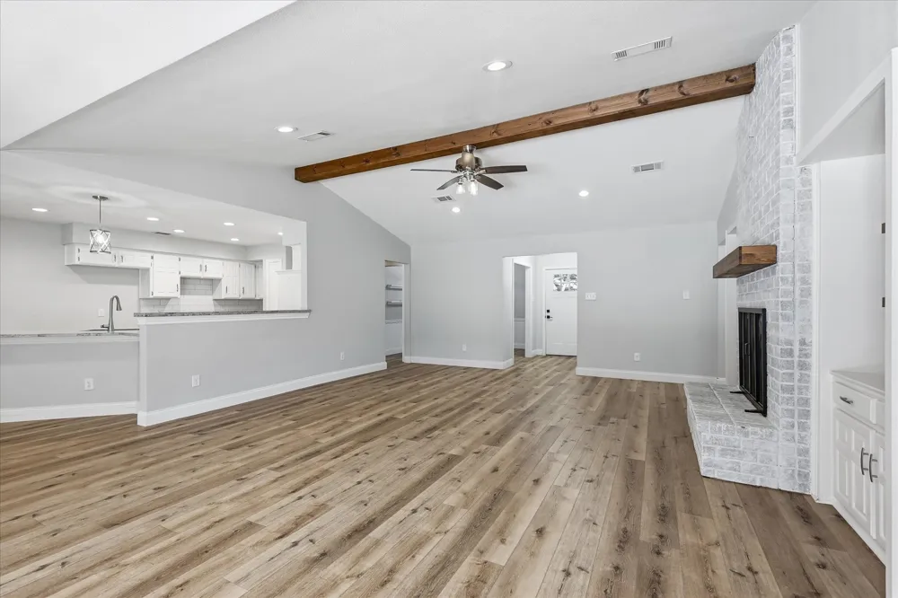 205 FOREST LANE Double Oak, TX 75077