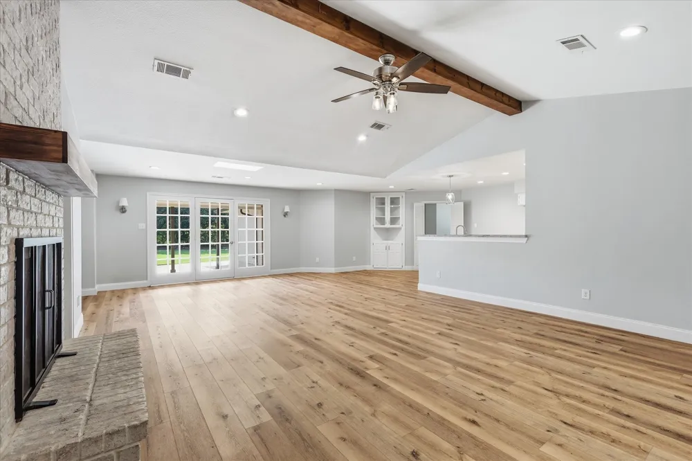 205 FOREST LANE Double Oak, TX 75077