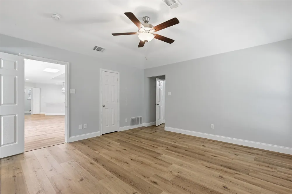 205 FOREST LANE Double Oak, TX 75077