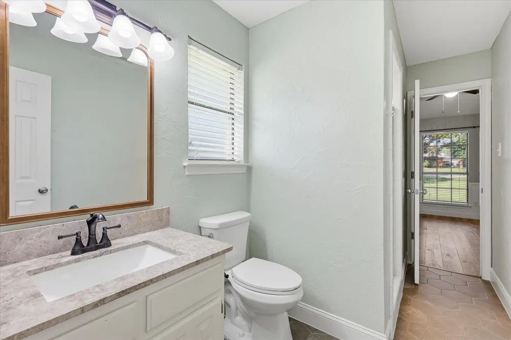 205 FOREST LANE Double Oak, TX 75077