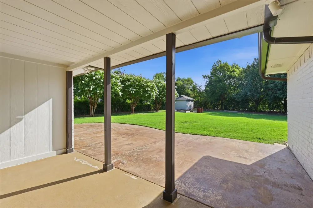 205 FOREST LANE Double Oak, TX 75077