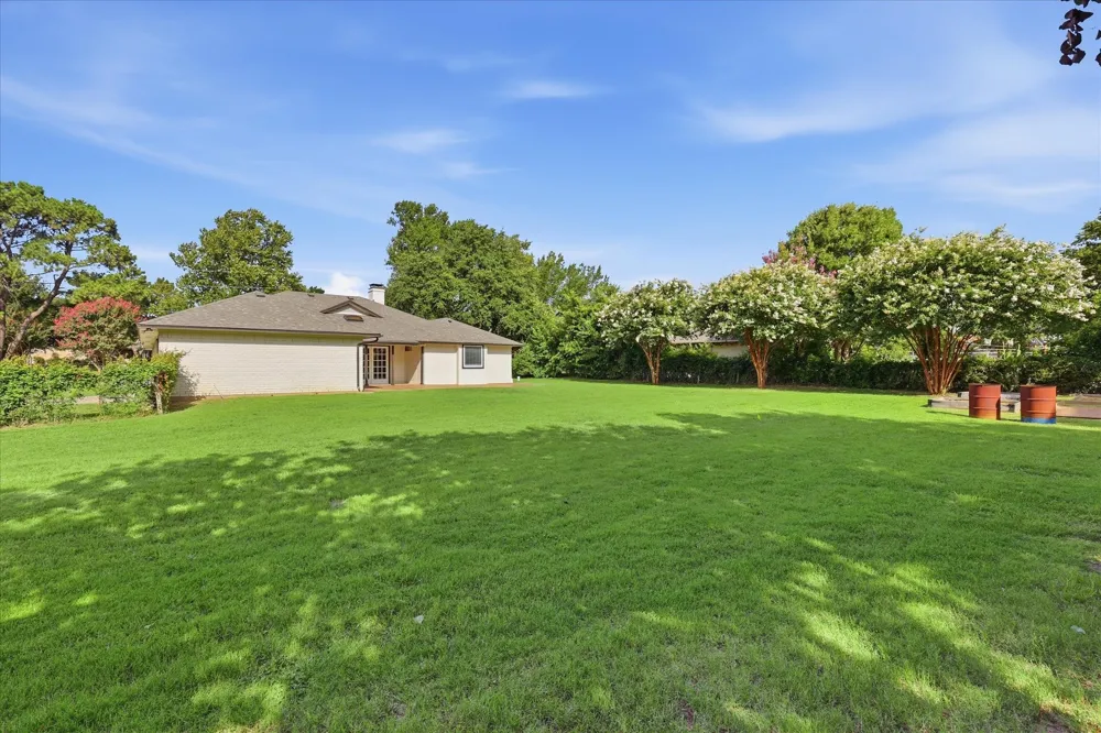 205 FOREST LANE Double Oak, TX 75077