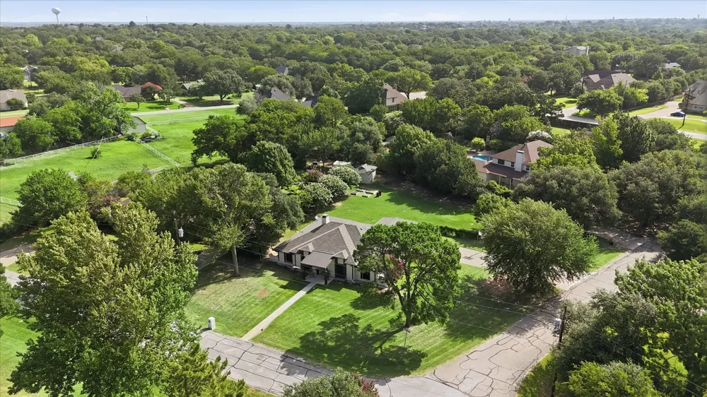 205 FOREST LANE Double Oak, TX 75077