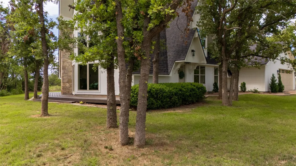 1704 County Road 3555 Paradise, TX 76073