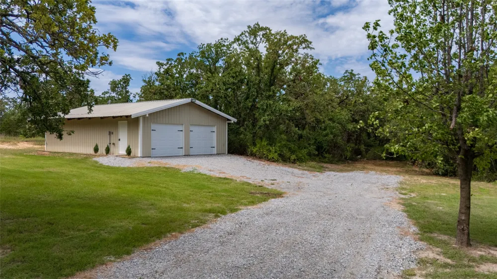 1704 County Road 3555 Paradise, TX 76073