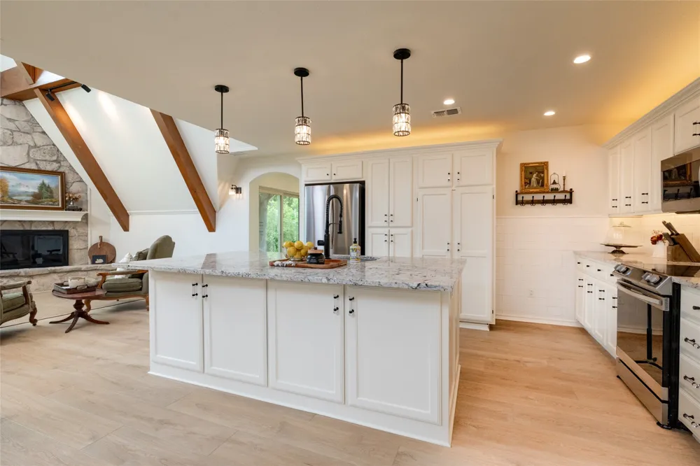 1704 County Road 3555 Paradise, TX 76073