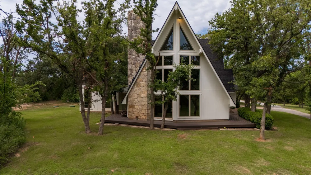 1704 County Road 3555 Paradise, TX 76073