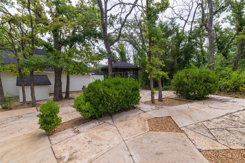 1704 County Road 3555 Paradise, TX 76073