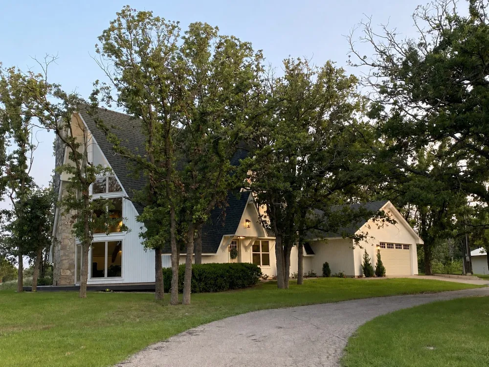 1704 County Road 3555 Paradise, TX 76073
