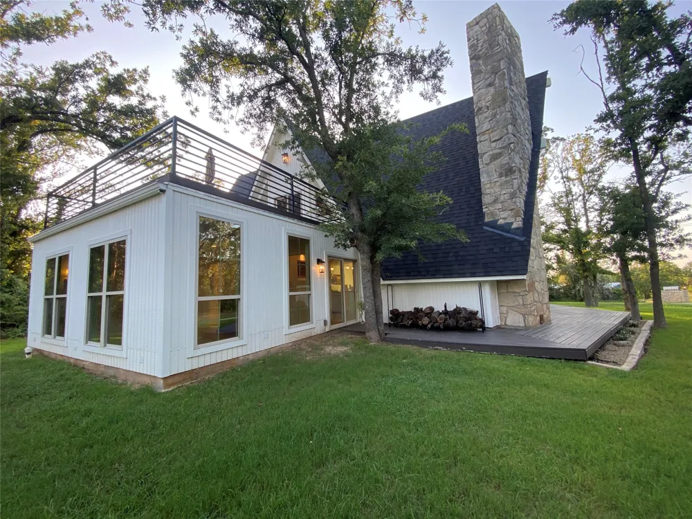 1704 County Road 3555 Paradise, TX 76073