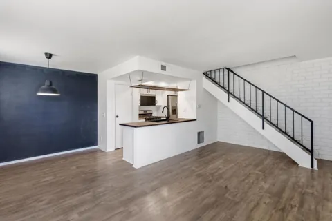 72532 Edgehill Drive #2