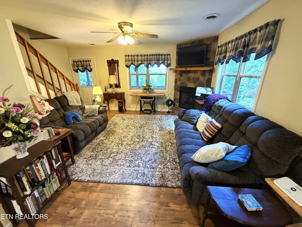 199 Pear Tree Way Del Rio, TN 37727