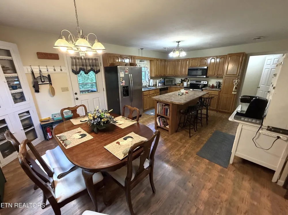 199 Pear Tree Way Del Rio, TN 37727
