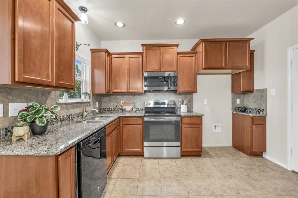 6505 Burling Street Waco, TX 76712