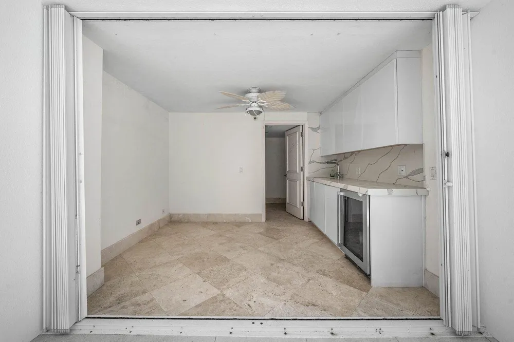 3211 S Ocean Boulevard #903 Highland Beach, FL 33487
