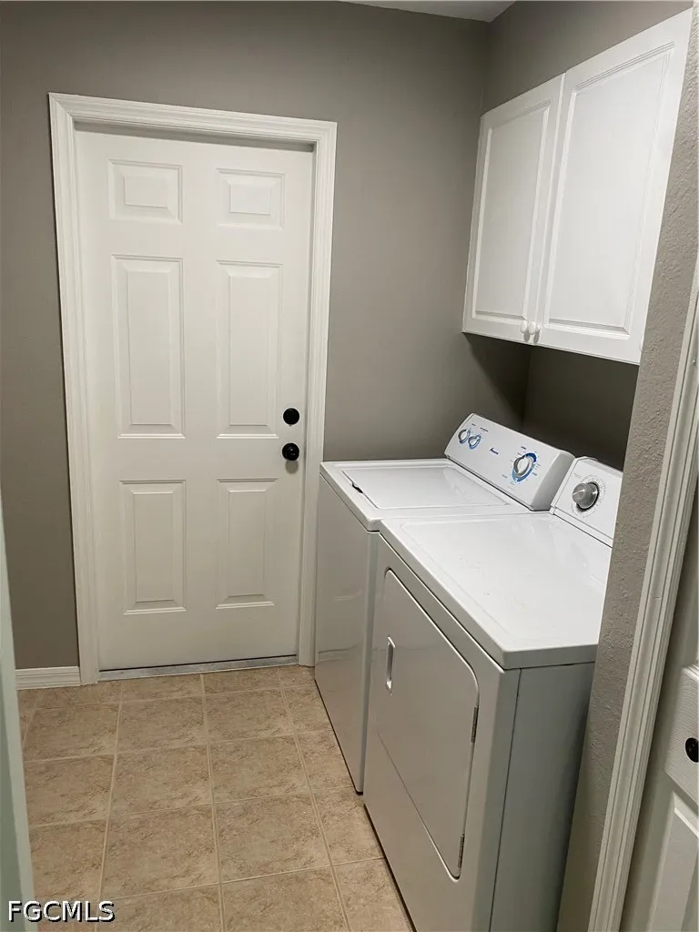 SW 31st Lane Cape Coral, FL 33914