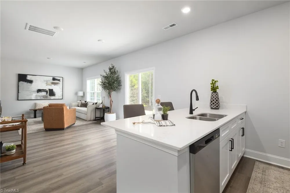 1262 Solomon Drive #Dogwood Kernersville, NC 27284