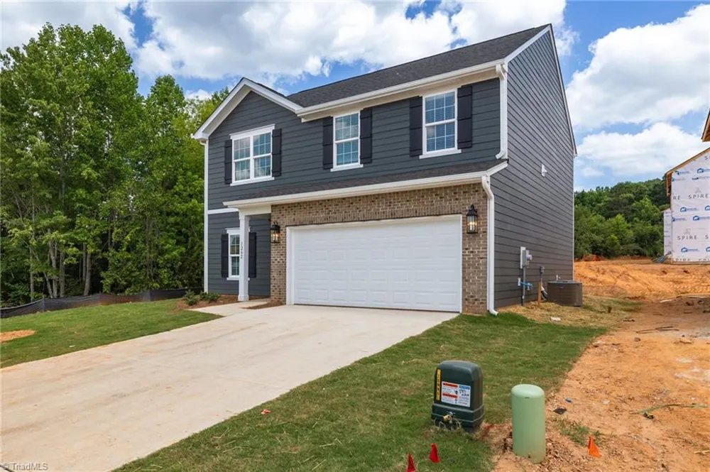 1262 Solomon Drive #Dogwood Kernersville, NC 27284