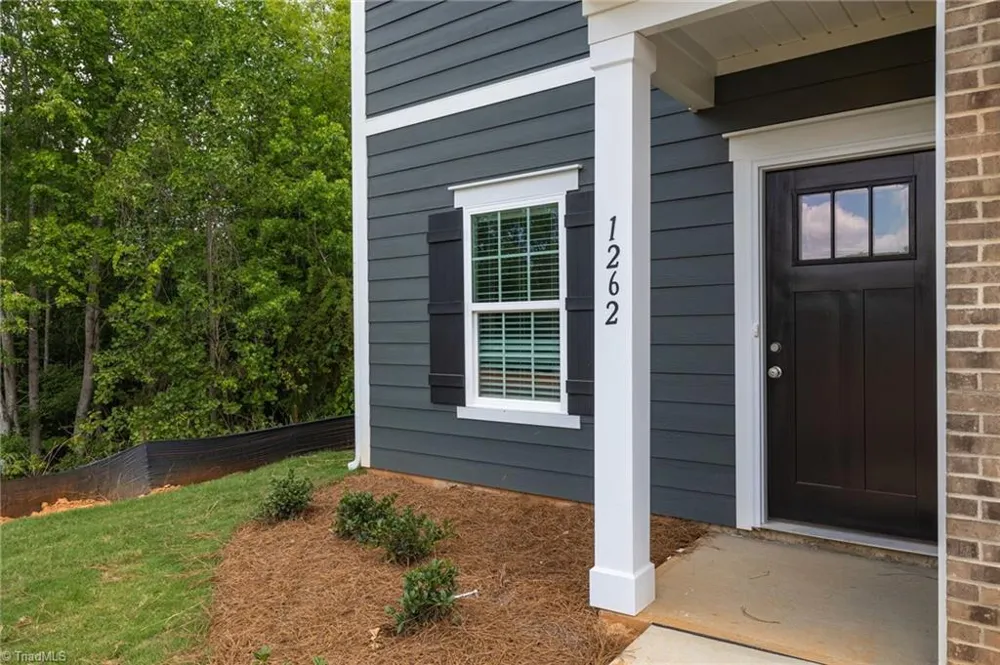 1262 Solomon Drive #Dogwood Kernersville, NC 27284