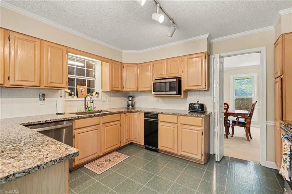 8805 Willowmede Drive Lewisville, NC 27023