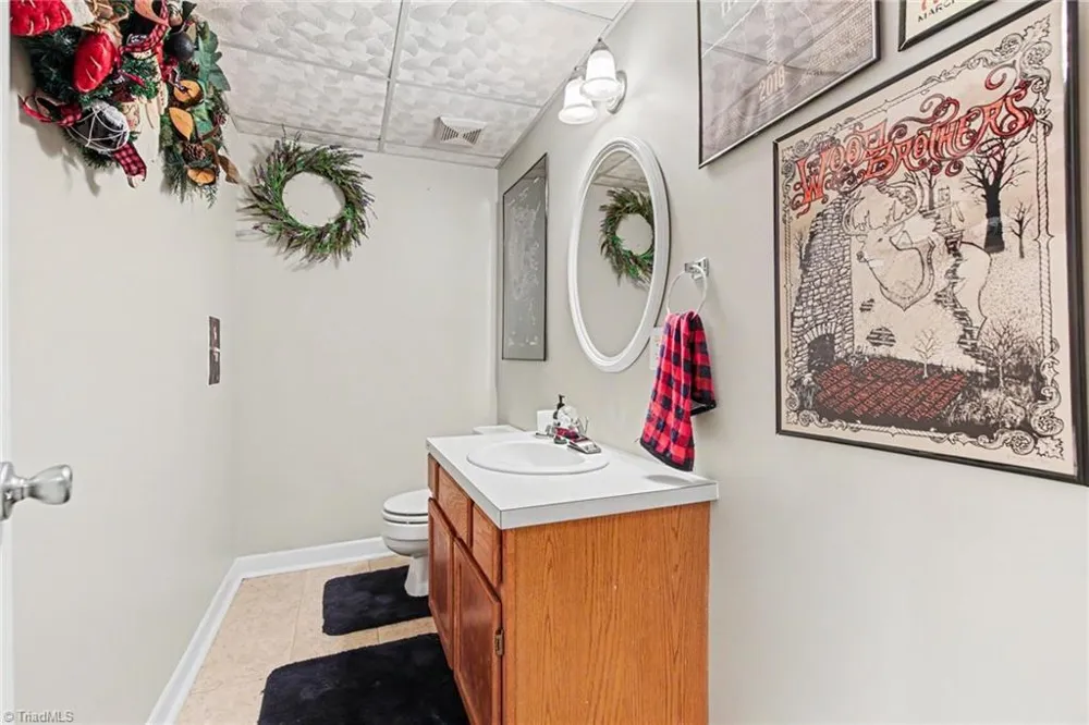 8805 Willowmede Drive Lewisville, NC 27023