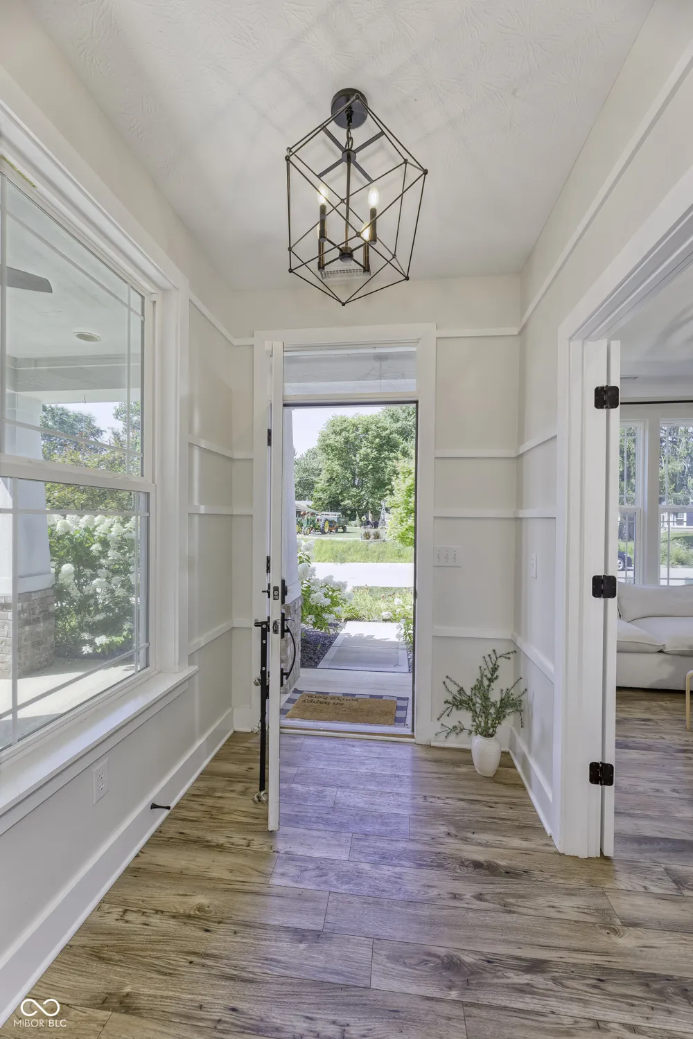 105 Thomas Point Drive Fortville, IN 46040
