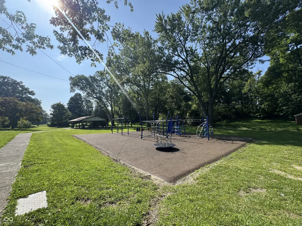 105 Thomas Point Drive Fortville, IN 46040
