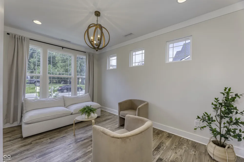 105 Thomas Point Drive Fortville, IN 46040