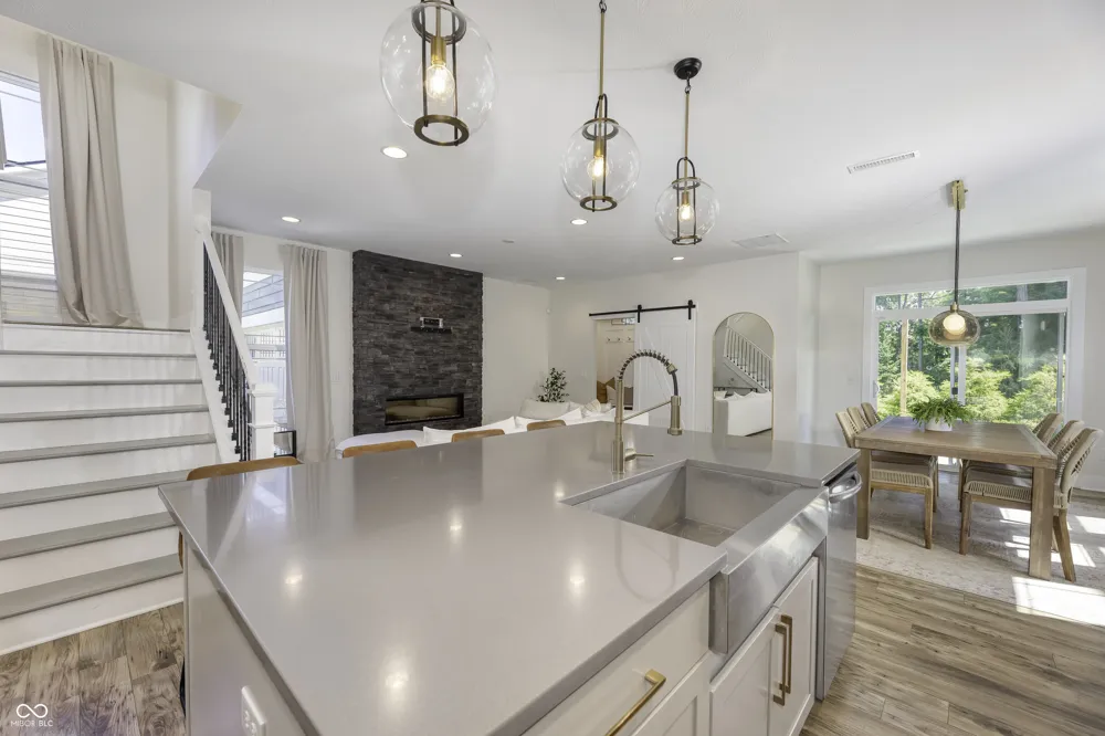 105 Thomas Point Drive Fortville, IN 46040