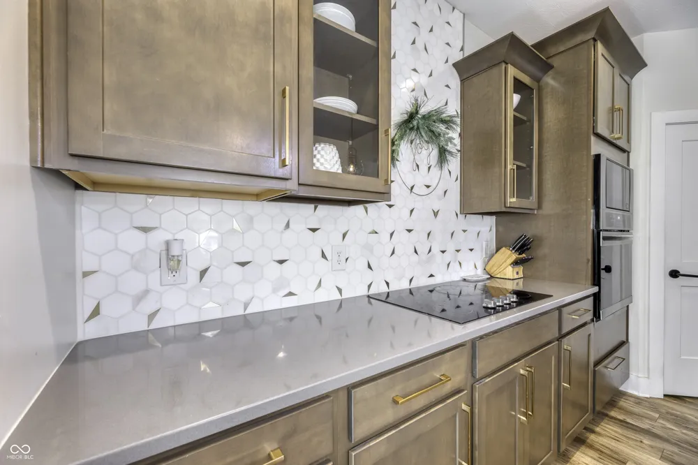 105 Thomas Point Drive Fortville, IN 46040