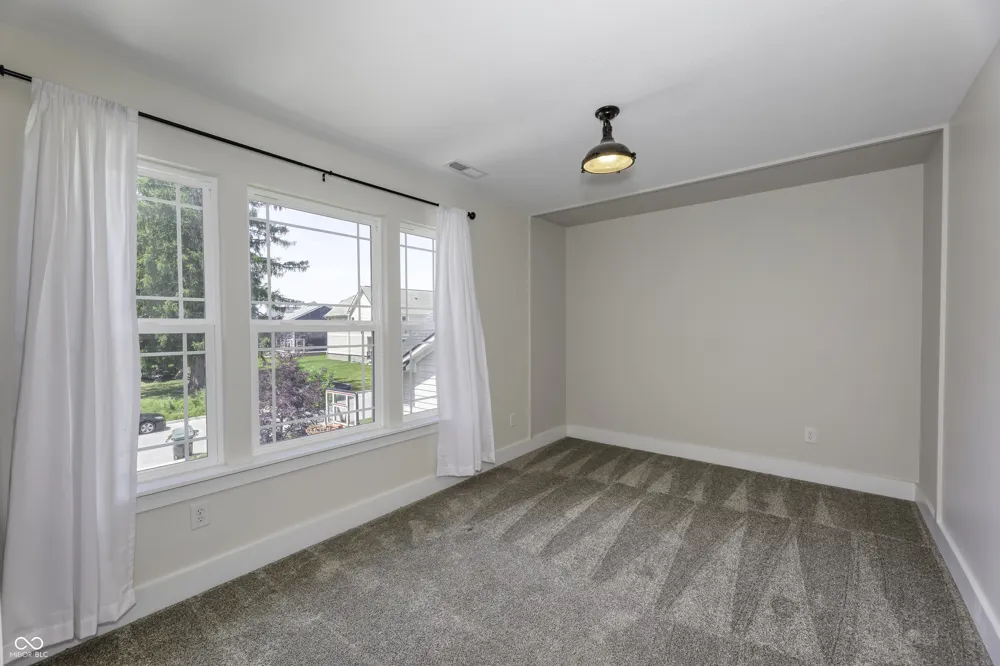 105 Thomas Point Drive Fortville, IN 46040