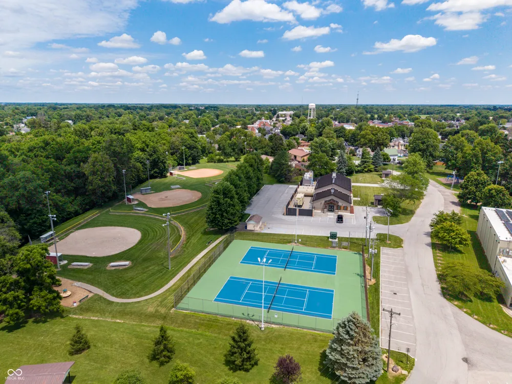 105 Thomas Point Drive Fortville, IN 46040