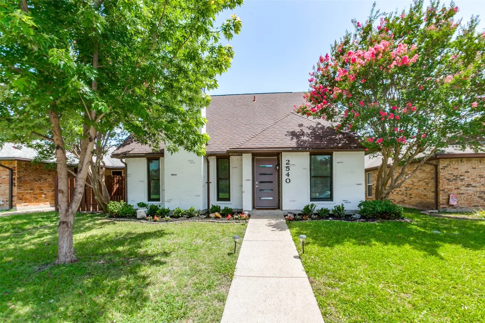 2540 Sunscape Lane Dallas, TX 75287