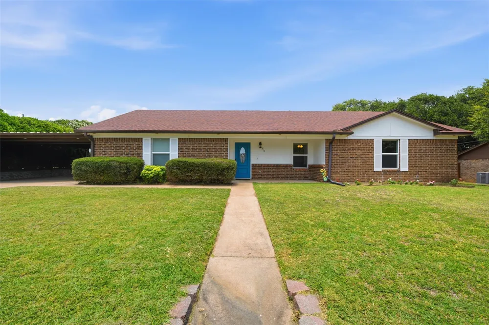 308 Oakwood Lane Hewitt, TX 76643