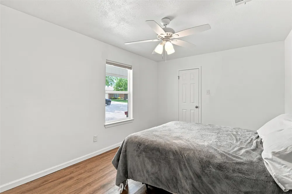 308 Oakwood Lane Hewitt, TX 76643