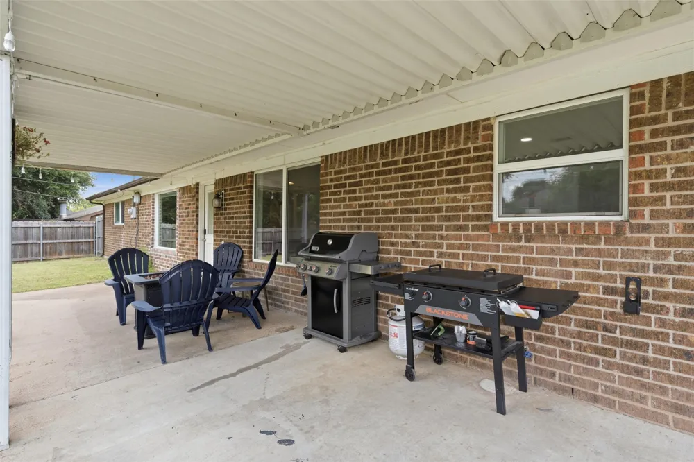 308 Oakwood Lane Hewitt, TX 76643